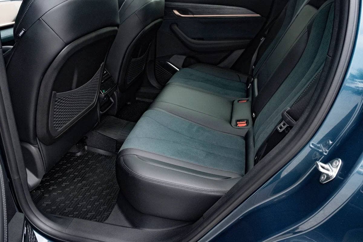 GEELY MONJARO — фото 9